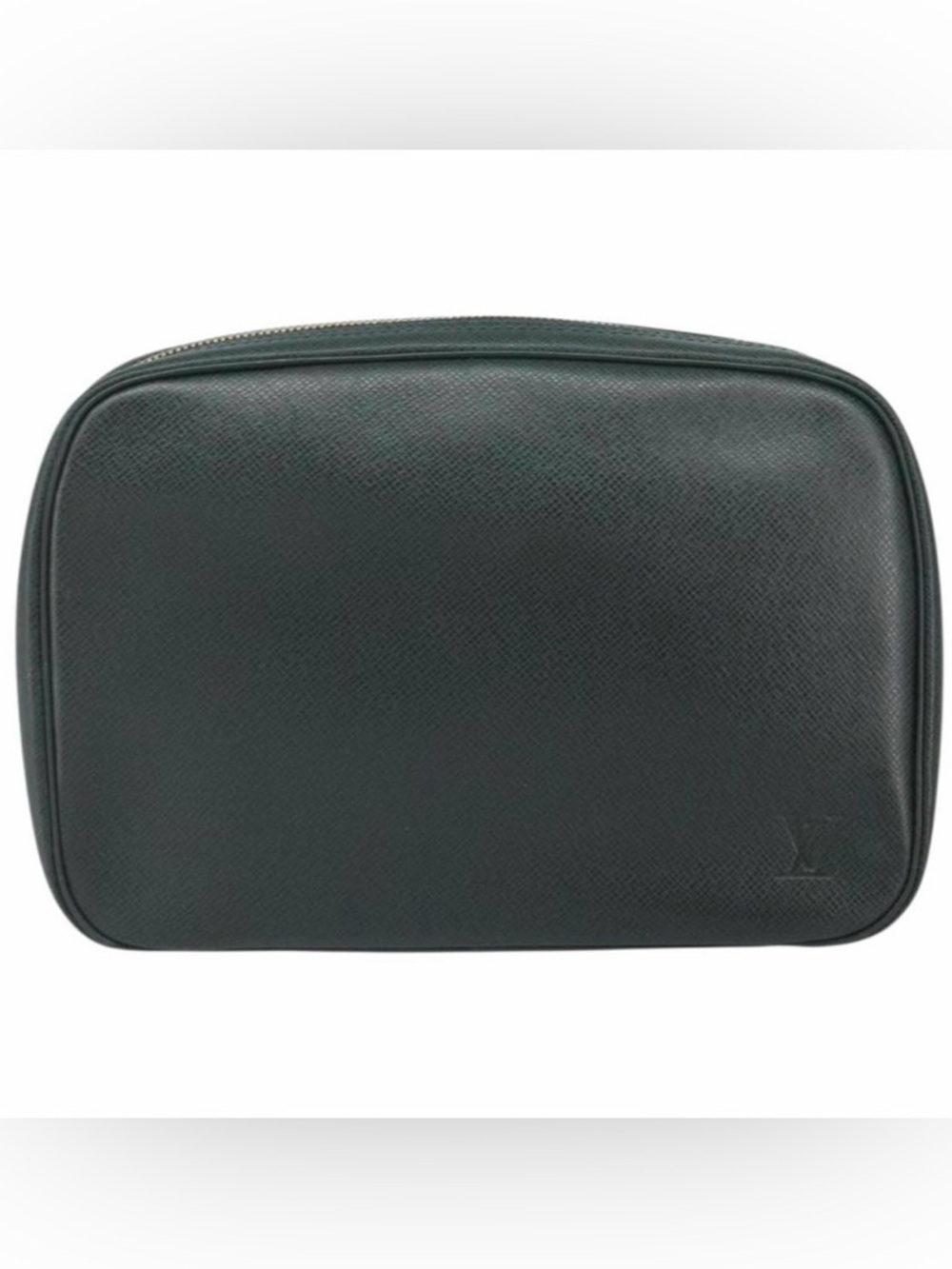 LOUIS VUITTON
Men’s Dock Kit
Taiga Trousse Toilette GM Clutch Bag Black